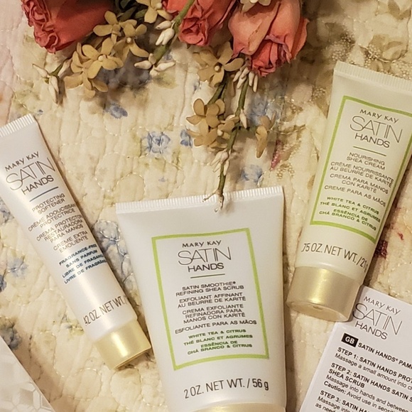 Mary Kay Pampering Satin Hands 3 Step Set - Picture 5 of 6